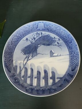 Royal Copenhagen Antique Christmas Jul 1911 Wall Plate EUC